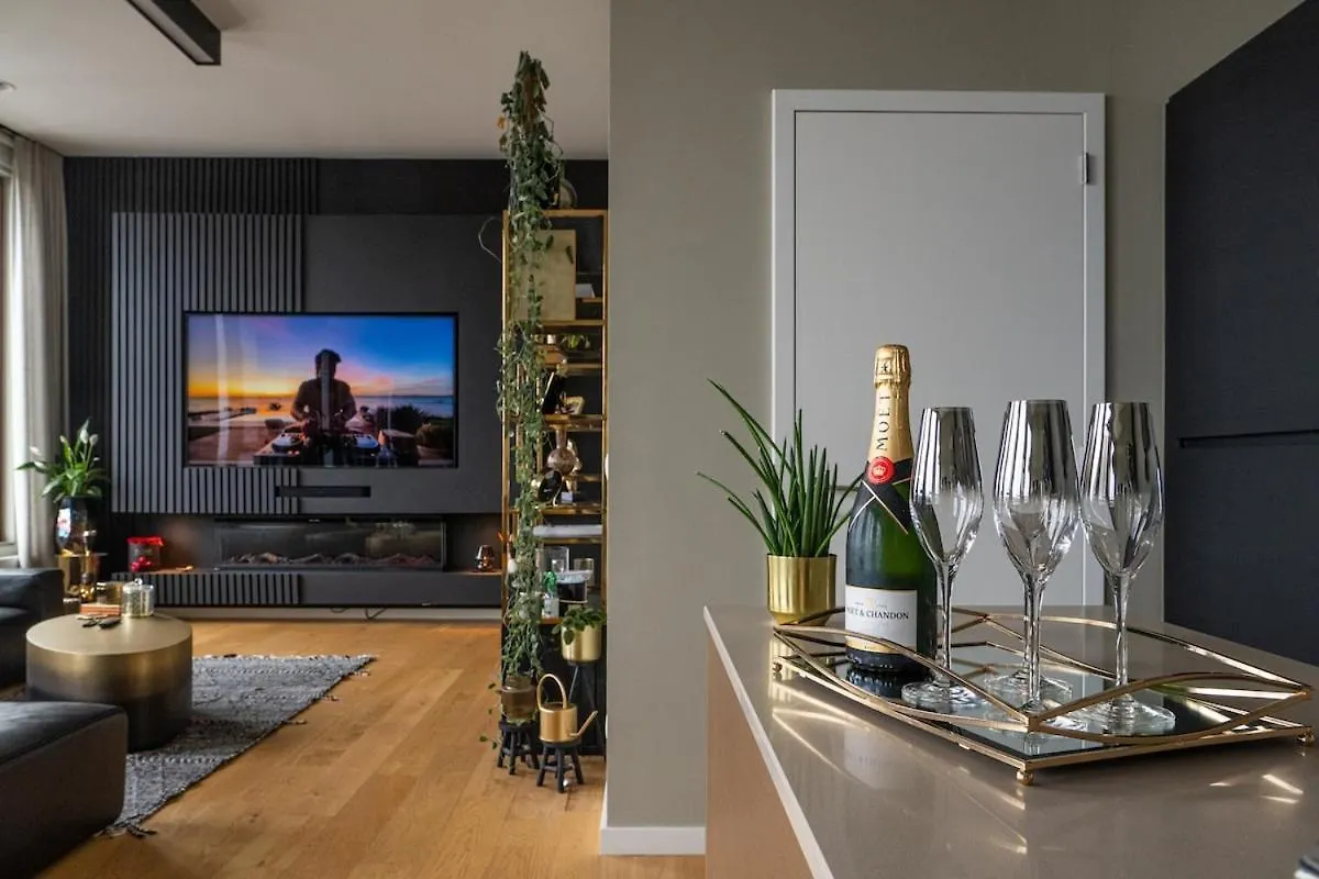 Sunset Penthouse Antwerp 아파트